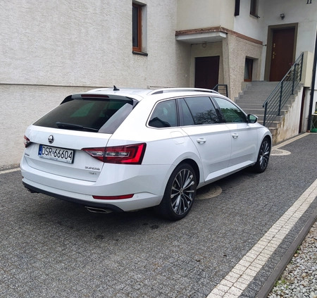 Skoda Superb cena 84000 przebieg: 189489, rok produkcji 2016 z Jedlina-Zdrój małe 29